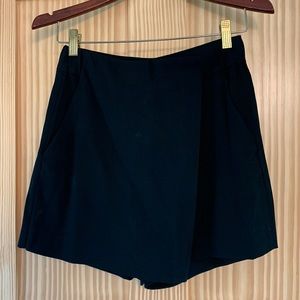 Black Babaton skort size 2